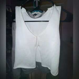 White pin together shirt - M